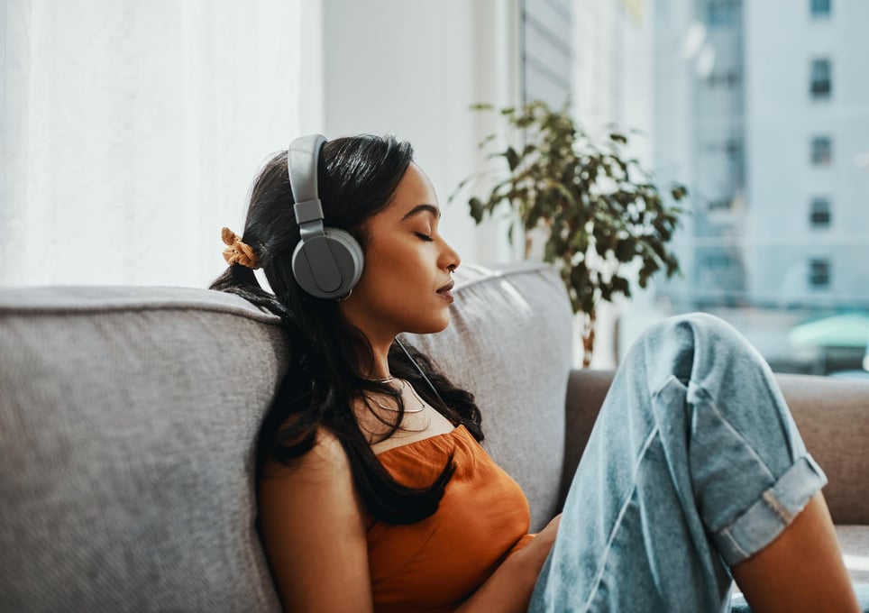 Escuche su camino hacia la calma: aprenda a usar la relajación musical para el estrés