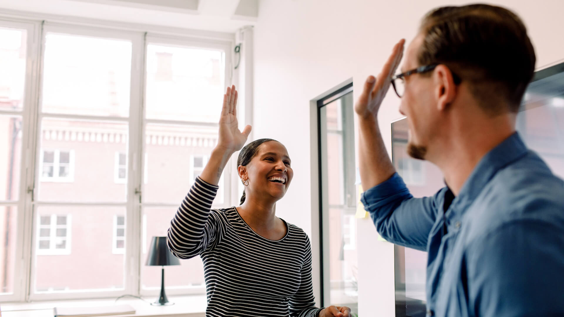 Estilo de liderazgo de coaching: ejemplos y habilidades para empezar