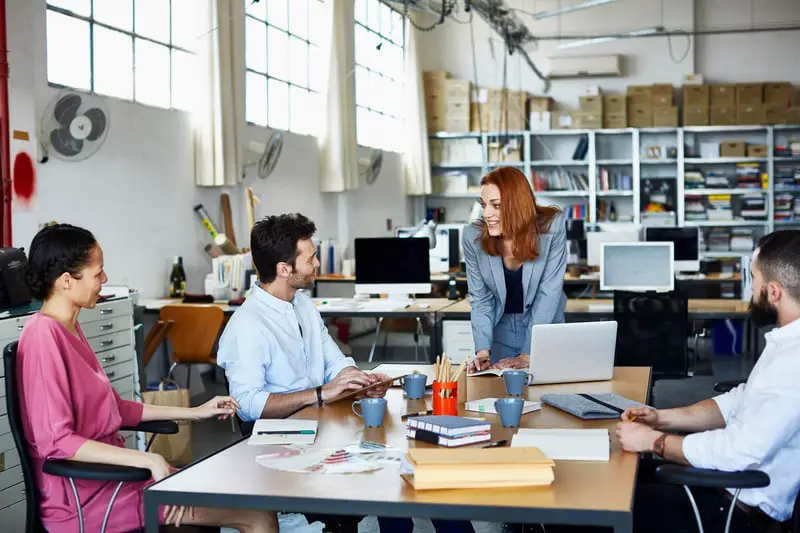 Cómo ser un buen jugador de equipo: Consejos para convertirse en el compañero de trabajo de ensueño