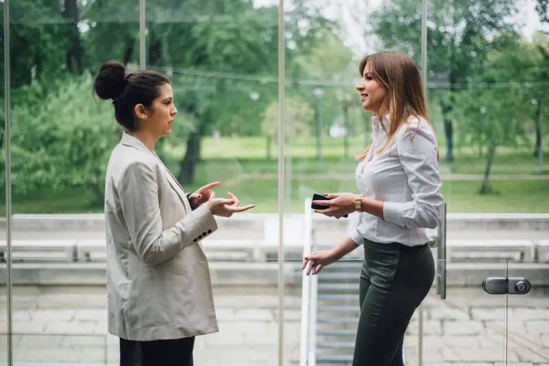 Haz la conexión: 10 formas efectivas de conectarte con la gente