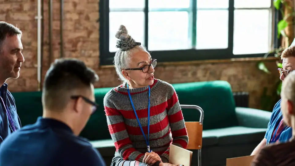Estilo de liderazgo de coaching: ejemplos y habilidades para empezar