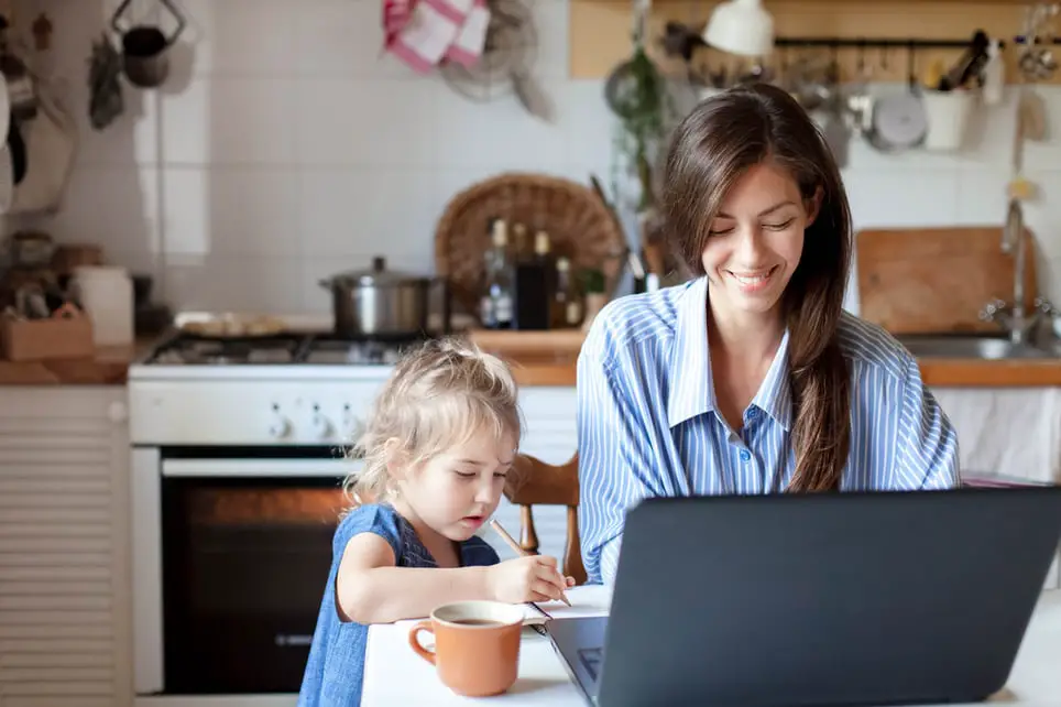 ¡Vamos mamá! 10 mejores trabajos desde casa para mamás